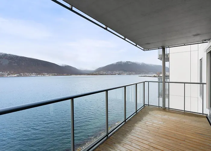 Beautiful Home With Seaview